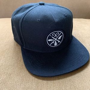 Salt Life flat brim adjustable black hat NWOT